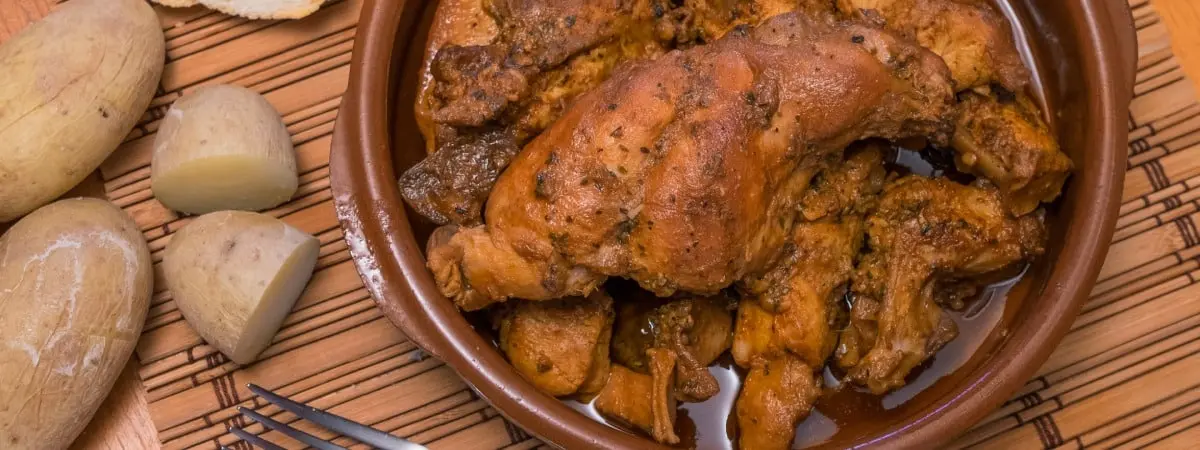 Rabbit in Canarian salmorejo