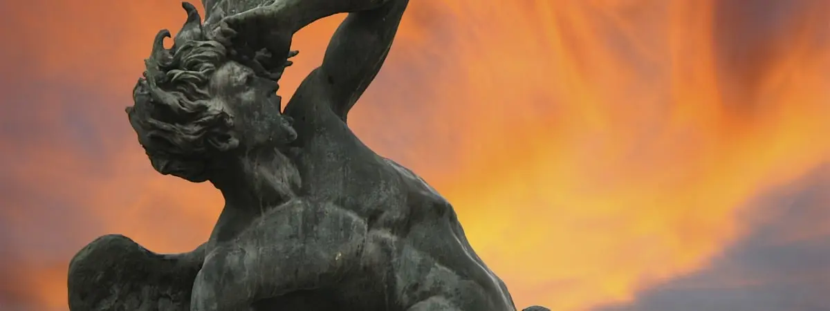 fallen angel of el retiro