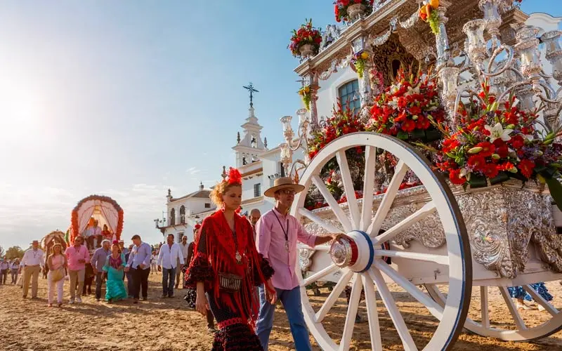 Romer&iacute;a, Virgen del Roc&iacute;o. | Shutterstock