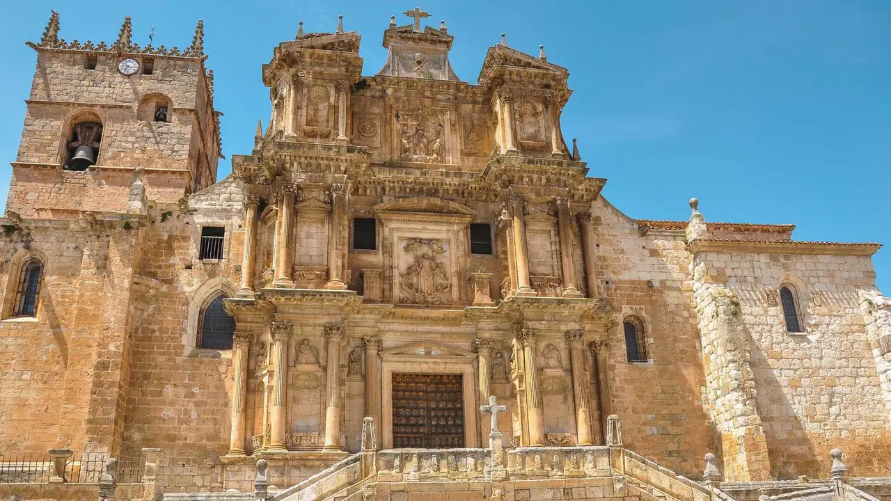 Church of Santa Mar&iacute;a. | Shutterstock