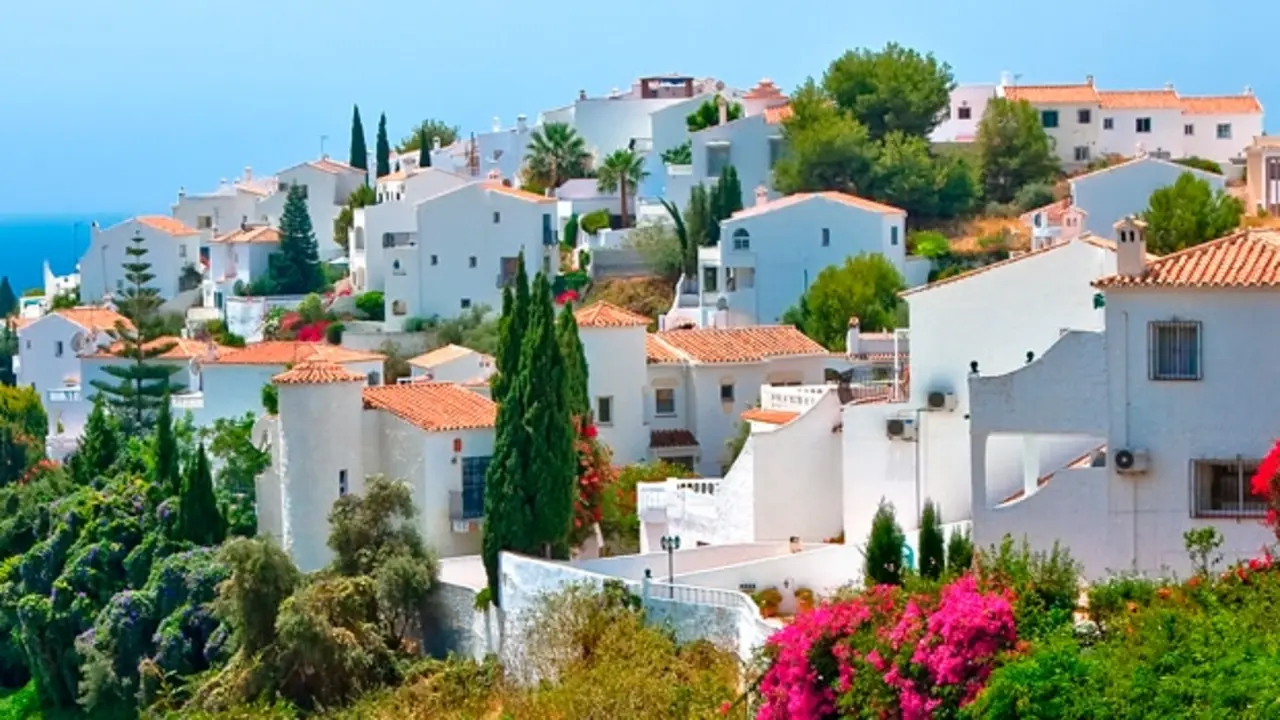 d&oacute;nde dormir en Nerja