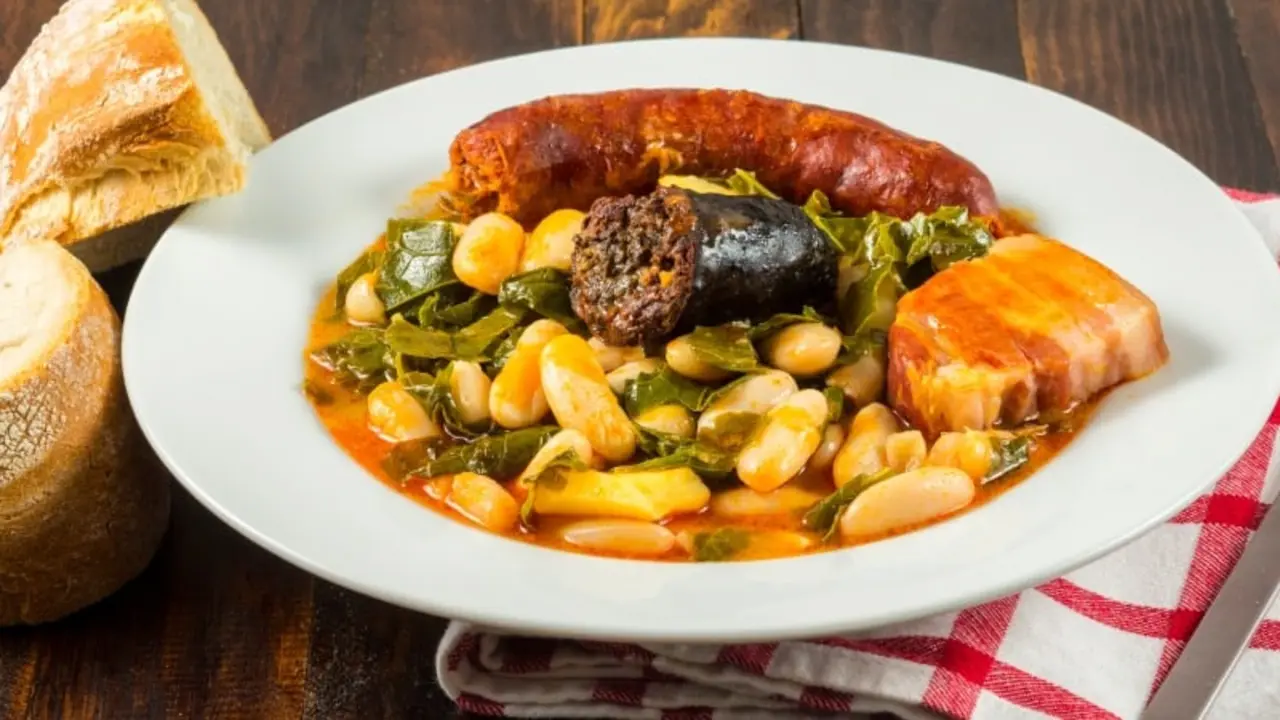 Beans with cabbage