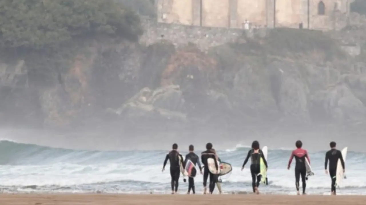 mundaka beach