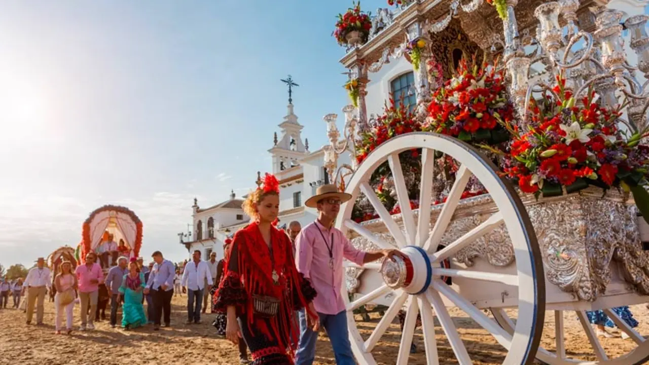 Romer&iacute;a, Virgen del Roc&iacute;o. | Shutterstock