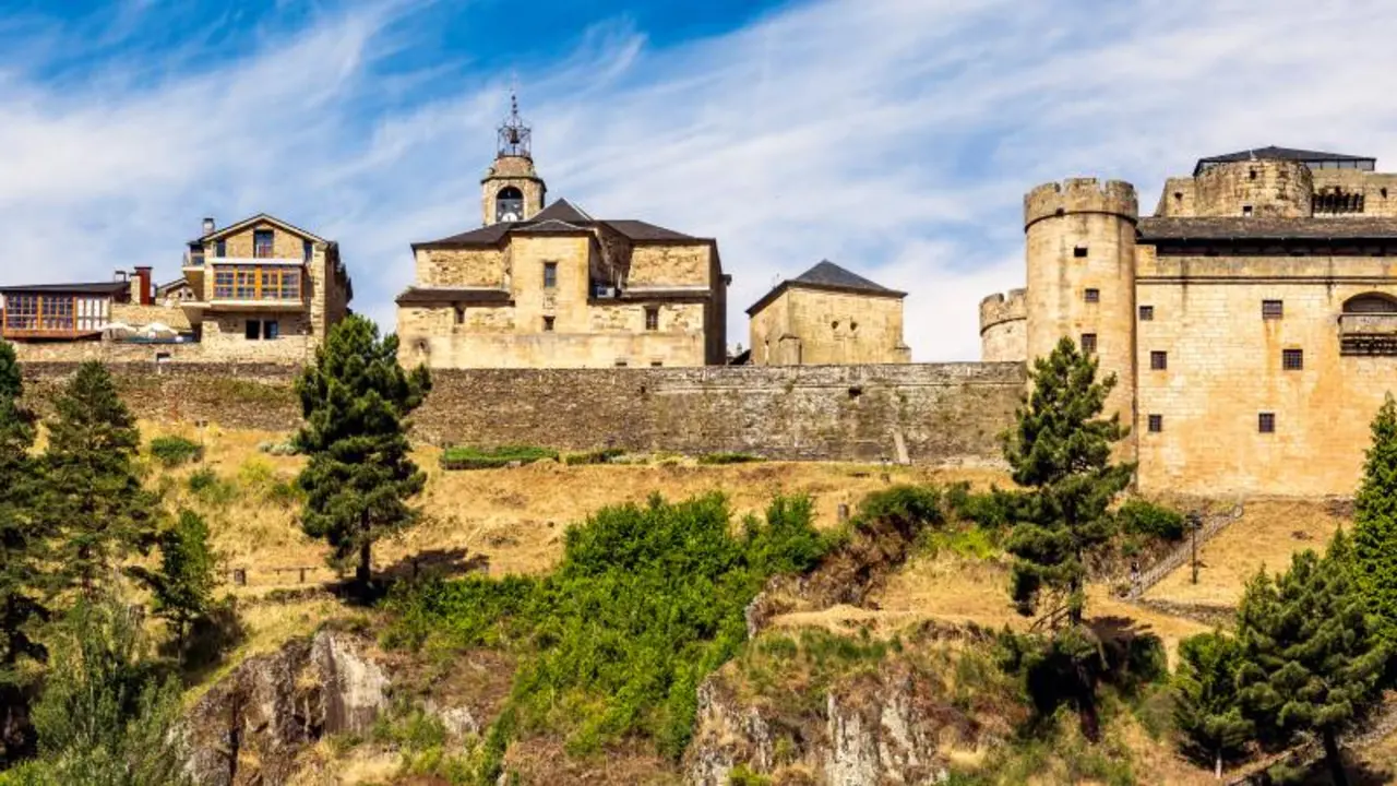 Puebla de Sanabria. | Shutterstock