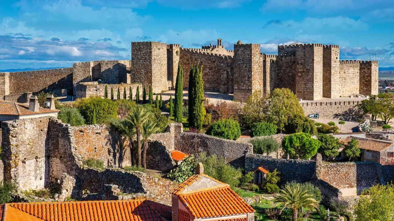 The imposing castle of Trujillo. | Shutterstock