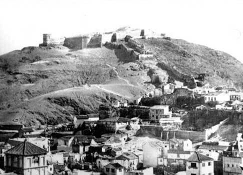 Restos del antiguo Castillo-fortaleza en Gibralfaro de Málaga