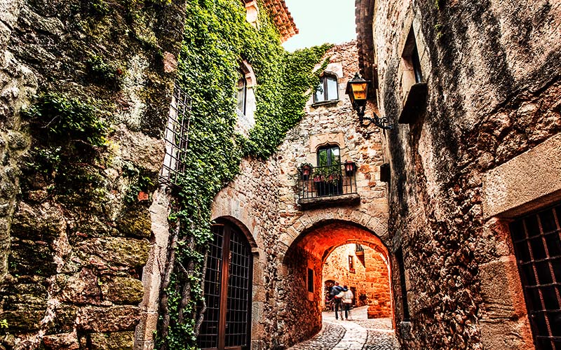 Fairy-Tale Spanish Towns to Visit at Christmas: Pals