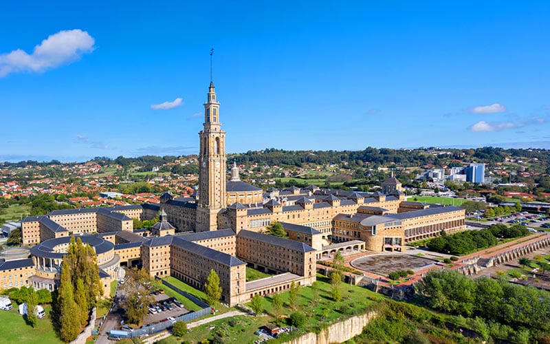 Edificio más alto de España. Universidad Laboral de Gijón