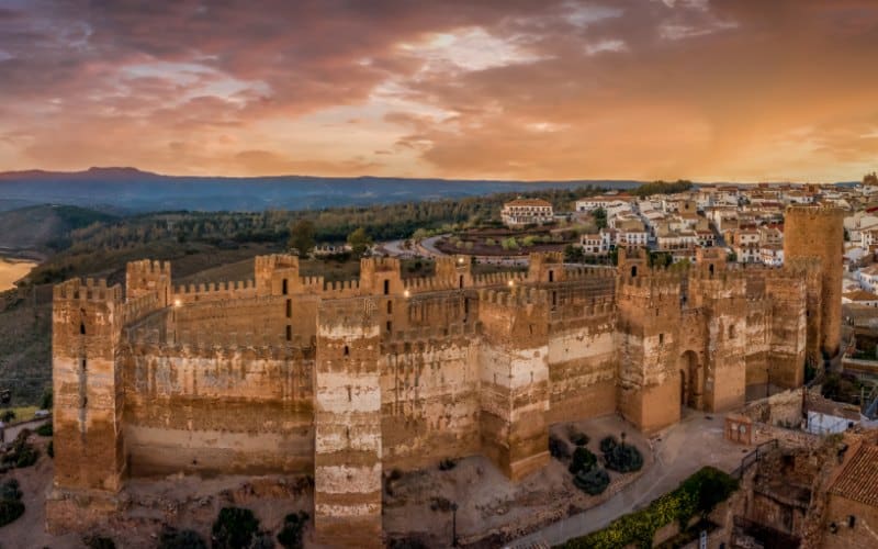 Castillo de Baños de la Encina al atardecer