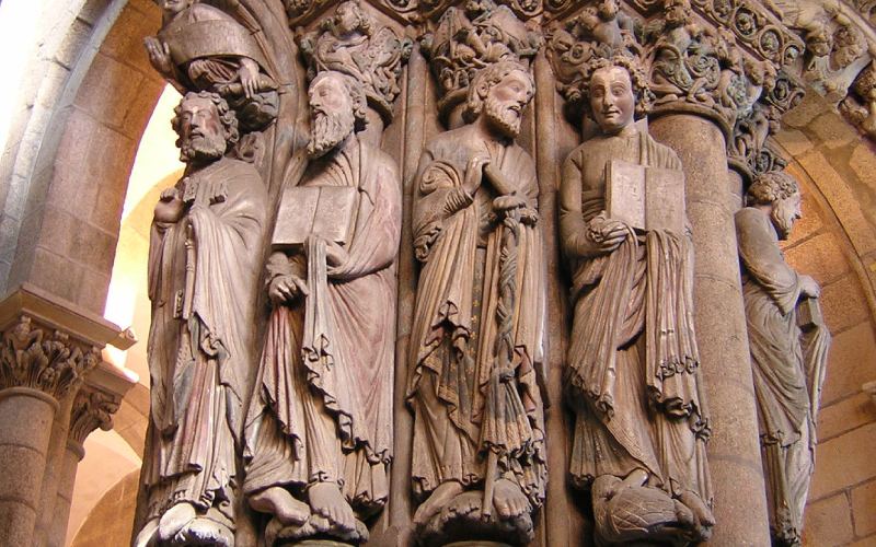 Pórtico de la Gloria, elemento clave de la catedral medieval