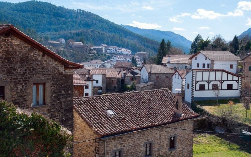 Isaba, parte del tratado de las Tres Vacas