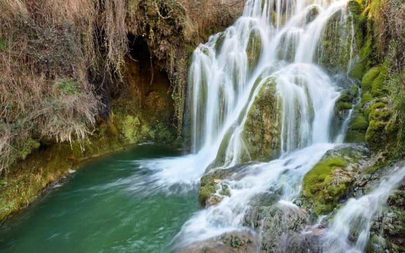 Cascada cargada en Tobera, Burgos