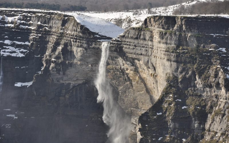Salto del Nervión en invierno