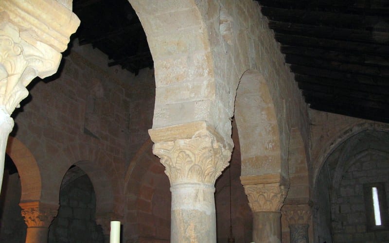 Arquerías visigóticas de San Juan de Baños