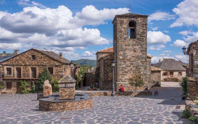 Plaza Mayor Valverde de los Arroyos