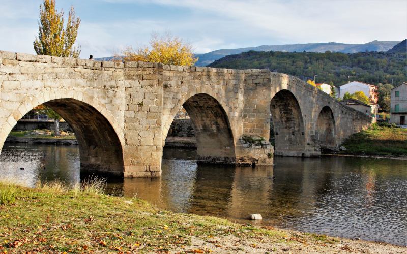 Puente de Navaluenga Ávila