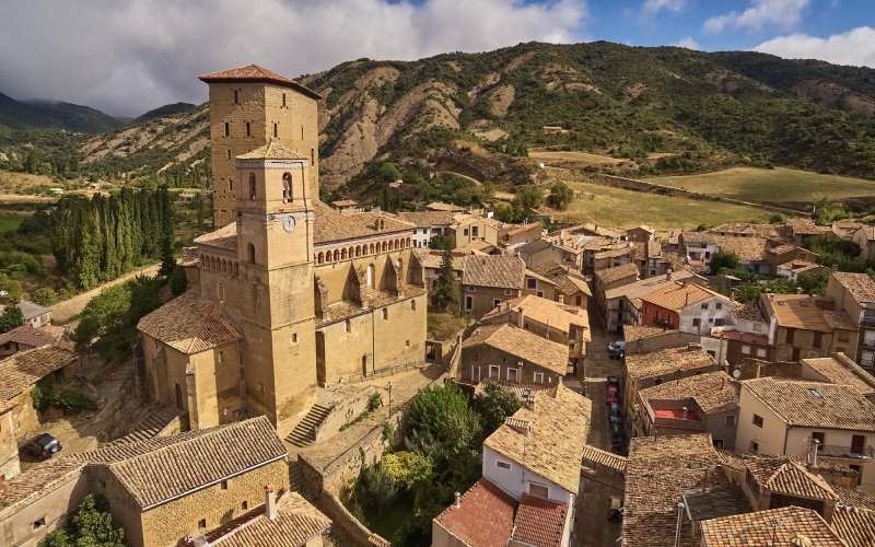 Biel entremezcla el estilo románico, judío y medieval en su arquitectura