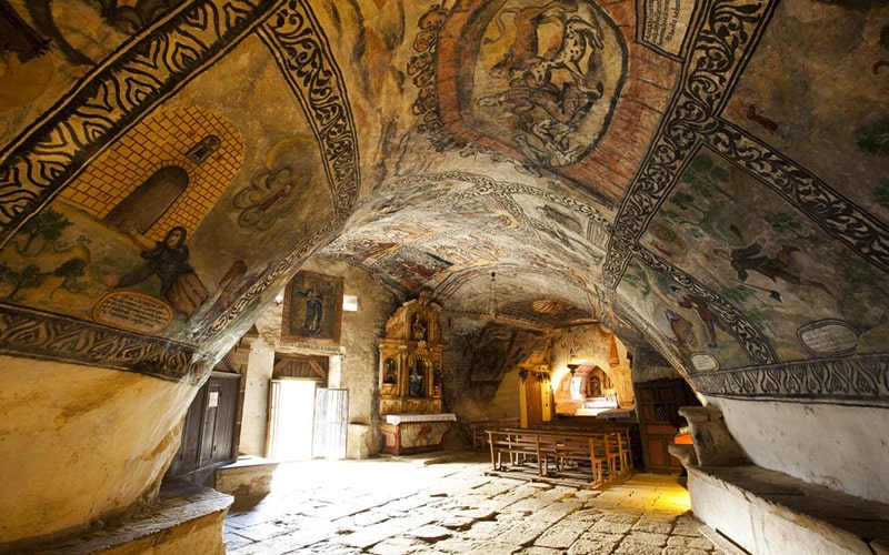 Mural paintings in the church of San Bernabé