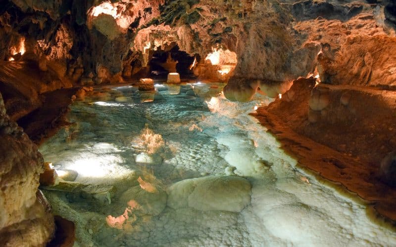One of the lagoons of the Gruta de las Maravillas