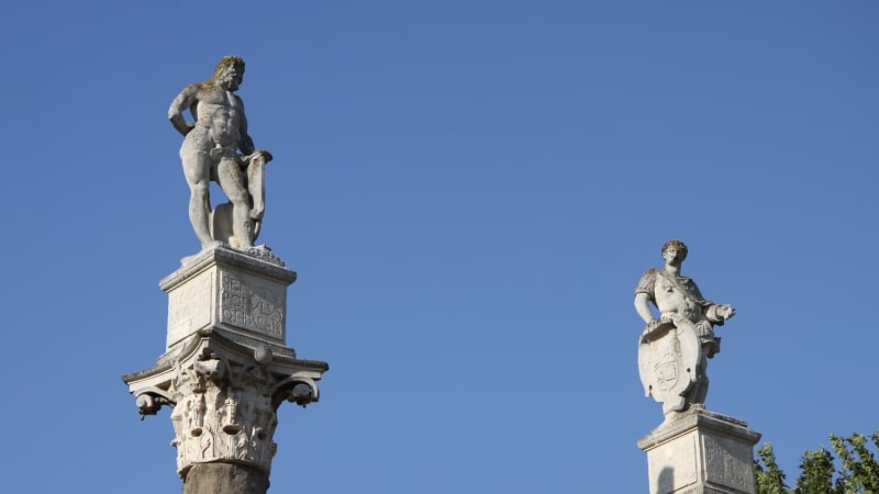 Columnas de la Alameda de Hercules