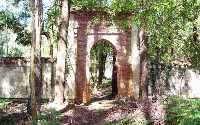 Entrance to the Moorish cemetery. | Wikimedia
