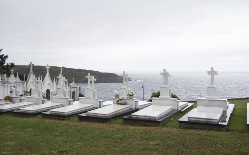 Luarca Cemetery. | Shutterstock