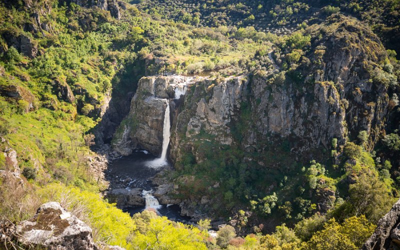 Pure nature around the Pozo de los Humos