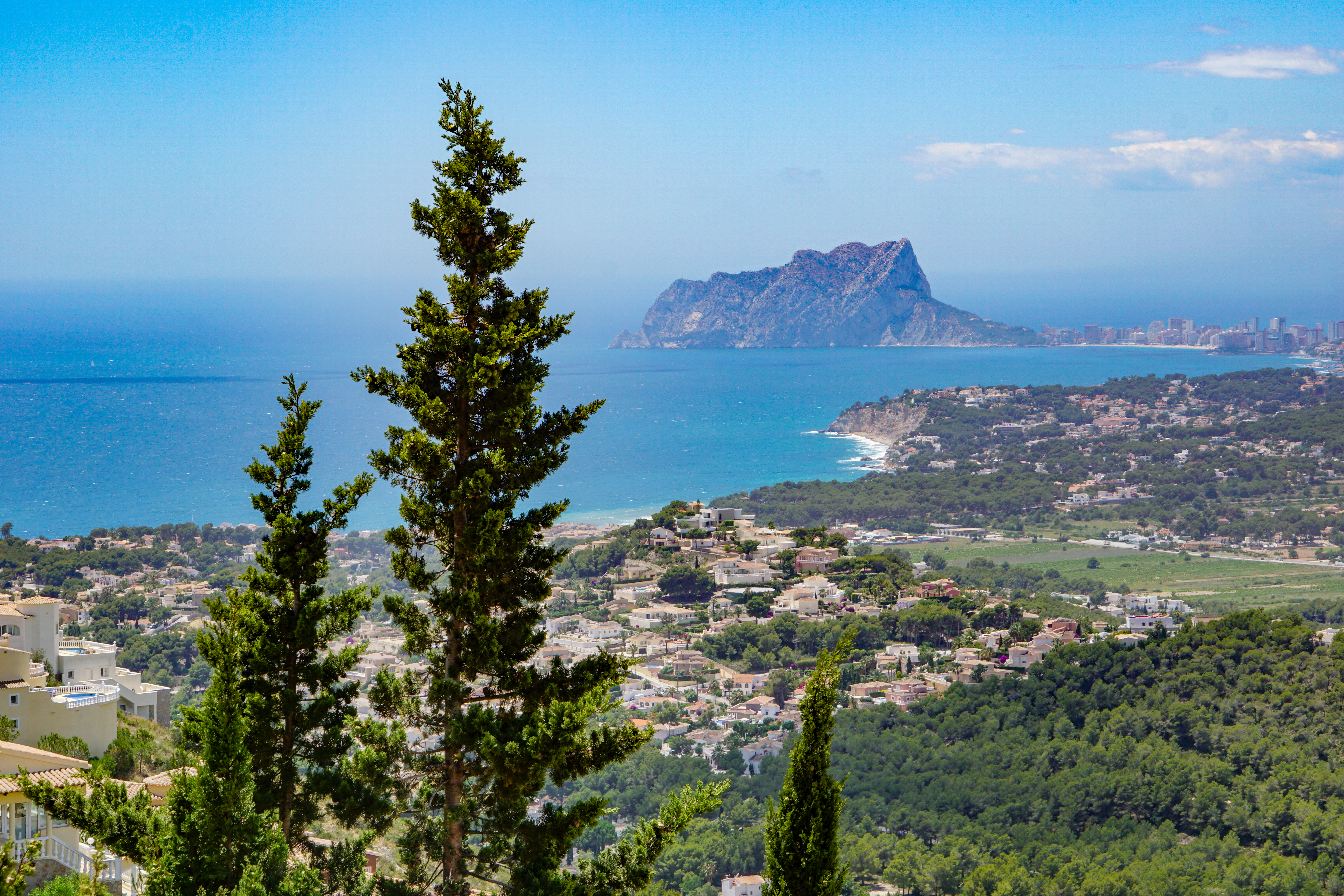 Views of the Benitatxell cliffs