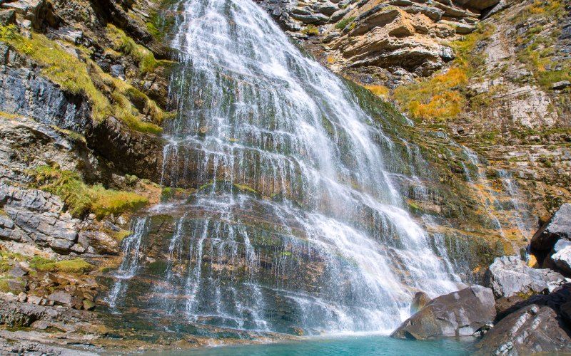 Cola de Caballo waterfall