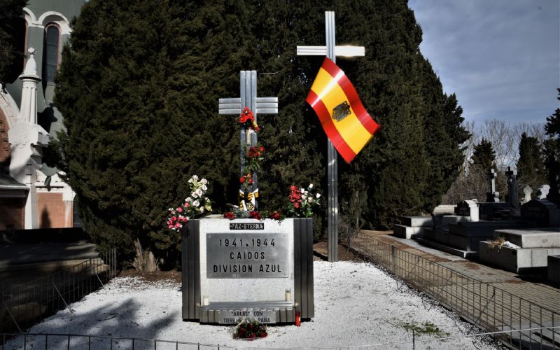 Tribute to the fallen of the Blue Division