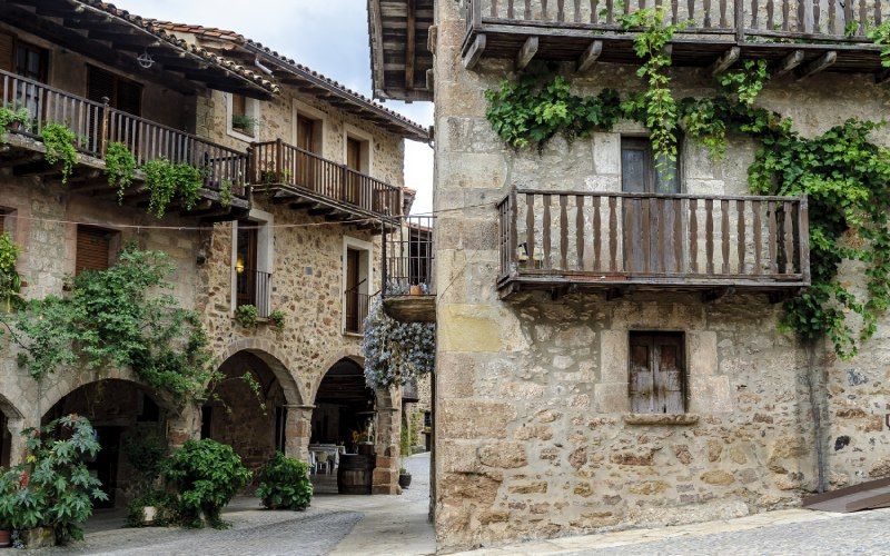 Santa Pau girona