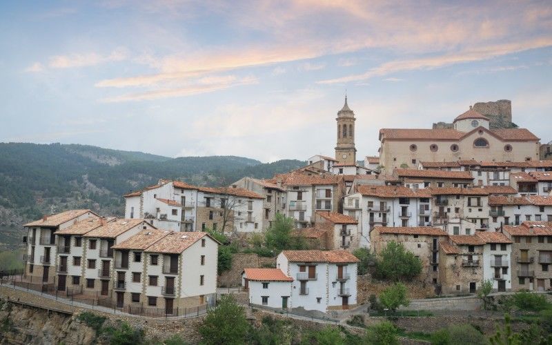 Linares de Mora