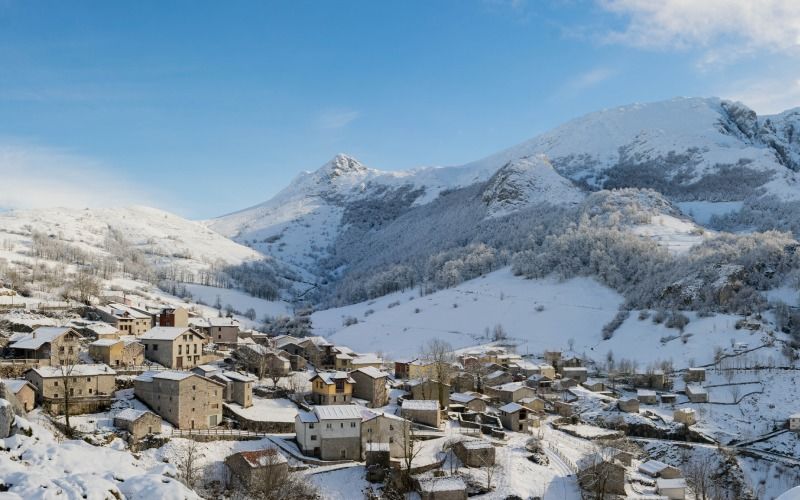 sotres snow