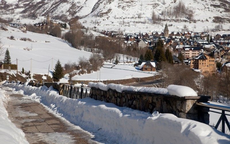 Salardú snow