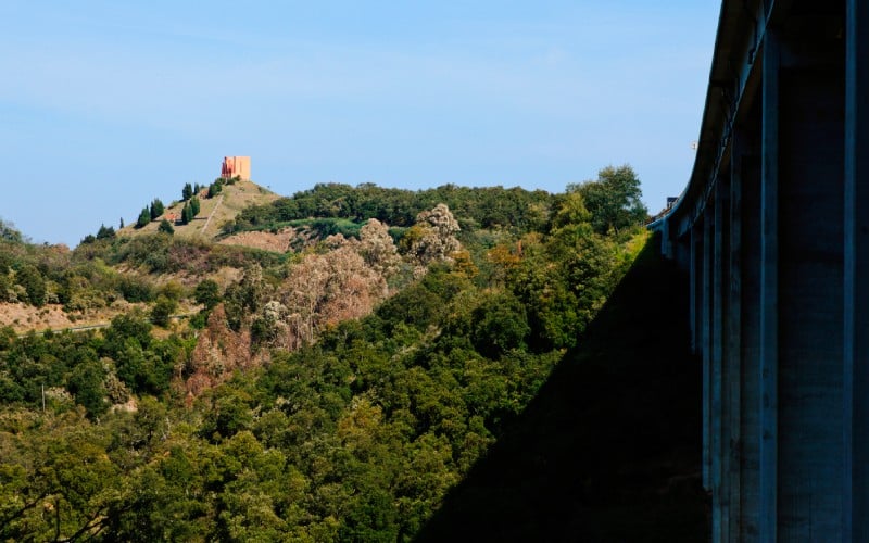 Bofill's pyramid