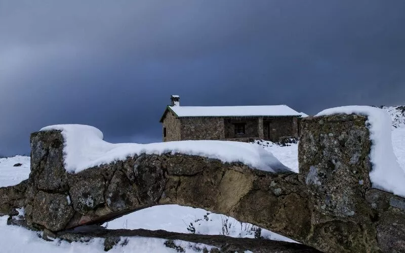 The ‘Berezo’ refuge and the ‘las Nieves’ Hermitage route. 