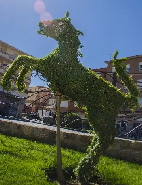 Horse sculpture. 