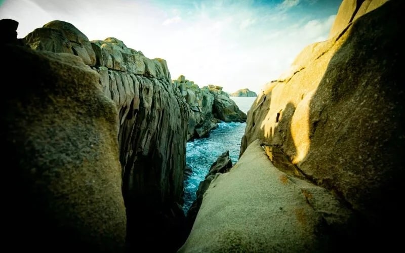 Some cliffs and the sea