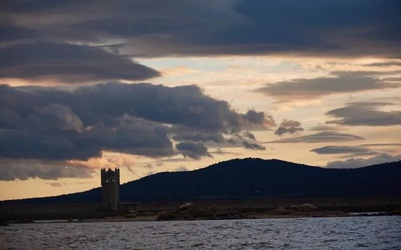 A lake and a tower