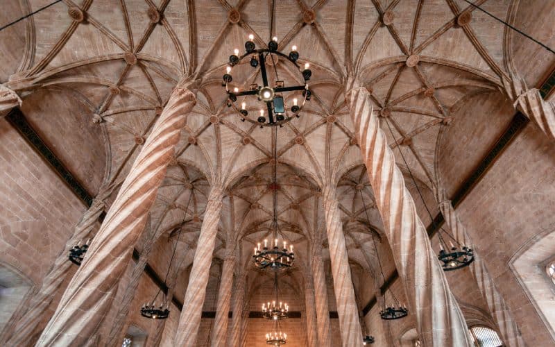 The interior of a building with spiral columns 