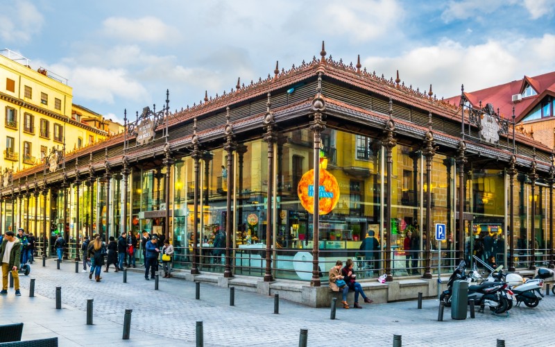 A modern building with glass walls