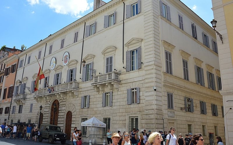 A baroque palace in the Spanish square