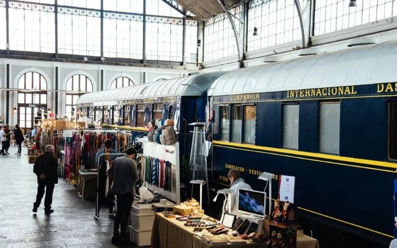 Different stalls in a market along train carriagestrai