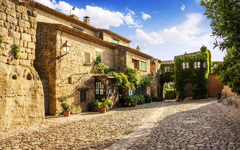 The cobbled streets of Peratallada