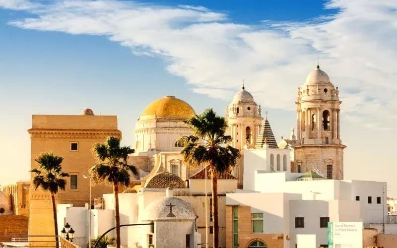 The old cathedral in Cádiz