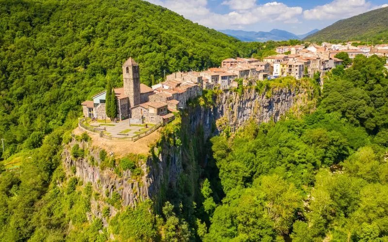 Castellfolit de la Roca