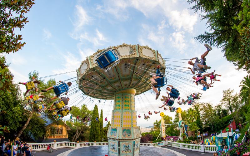 Diavolo, one of the many fun rides in Tibidabo