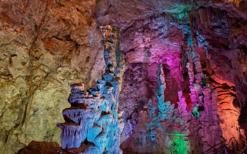 Canelobre Caves