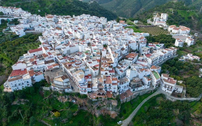 Istán, one of the most beautiful mountain villages of Andalusia